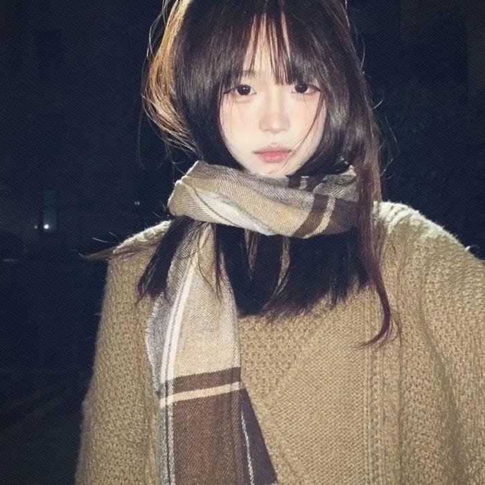 昂首挺胸